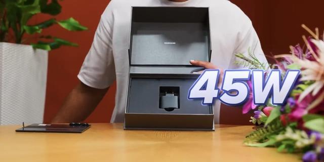 三星折叠屏幕价格_三星折叠手机屏幕价格查询_