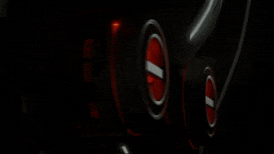 众擎T800人形机器人发布：18万元起，行业首搭固态动力电池__众擎T800人形机器人发布：18万元起，行业首搭固态动力电池