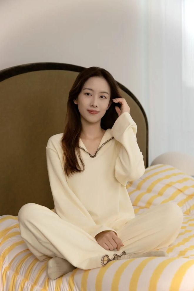 推广|| 冬天很难不爱这一件，我靠它搭遍了所有外套__推广|| 冬天很难不爱这一件，我靠它搭遍了所有外套