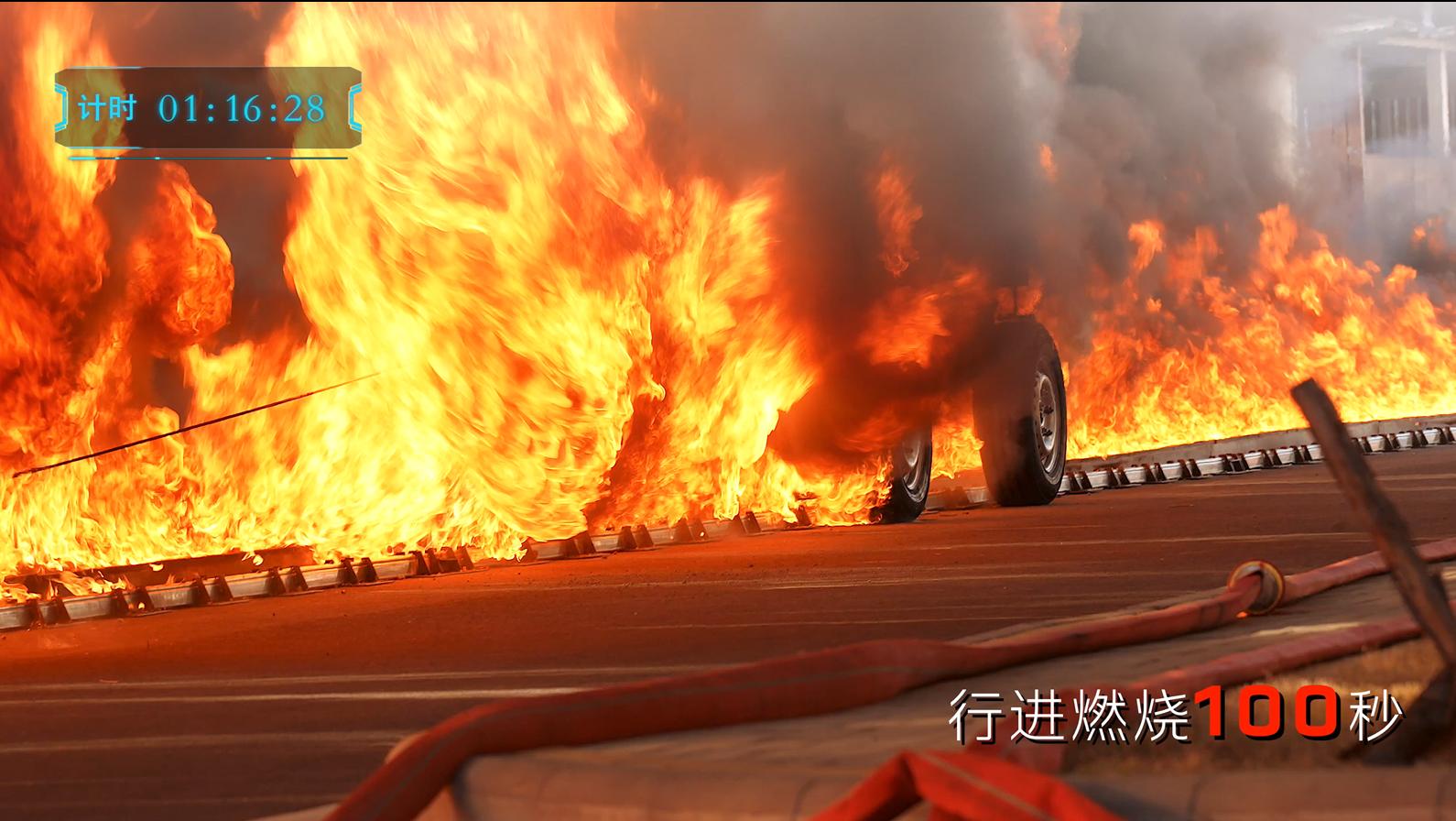 _让出轨的人见识下厉害_红旗检阅车通过视频