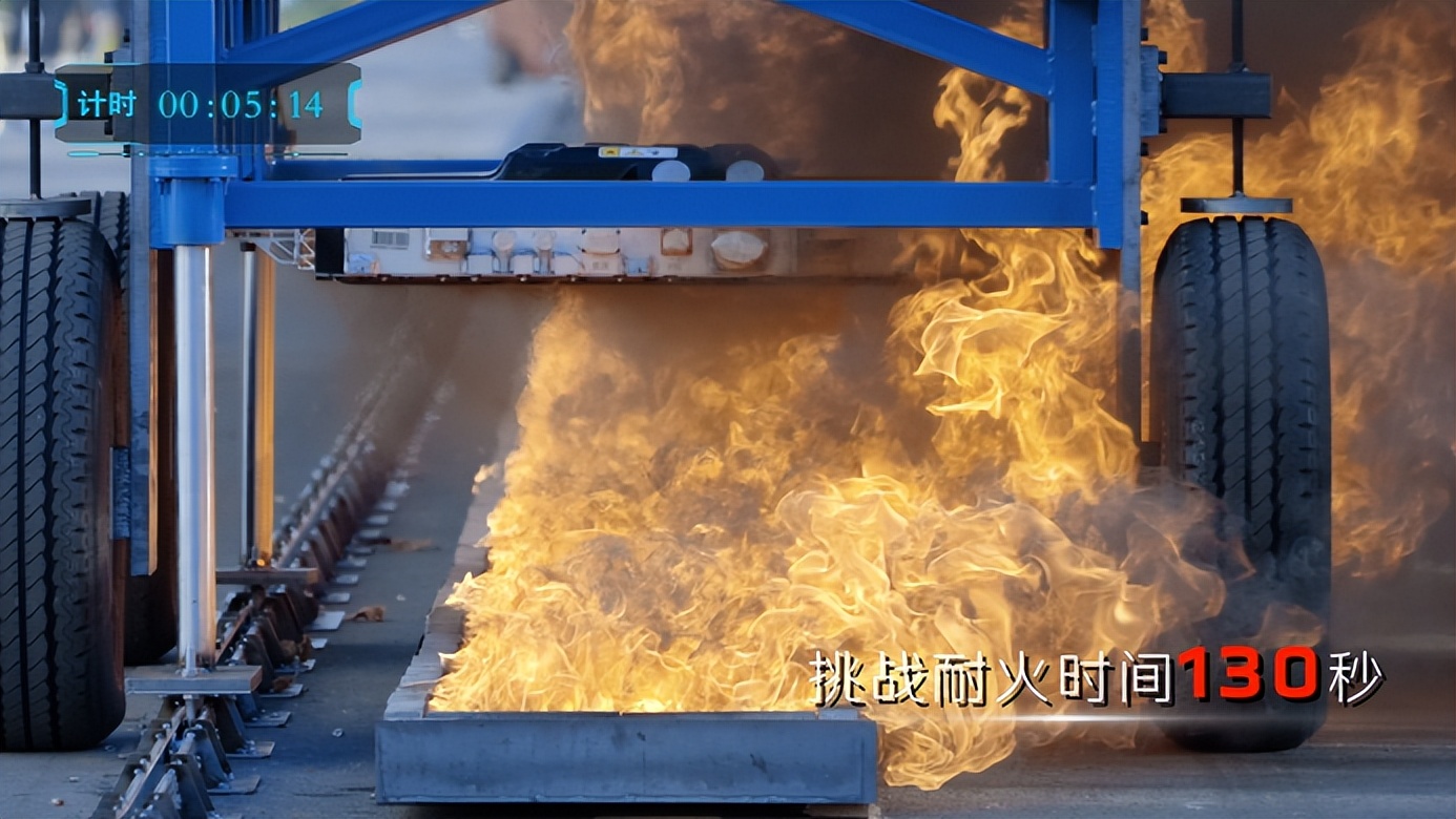 _红旗检阅车通过视频_让出轨的人见识下厉害