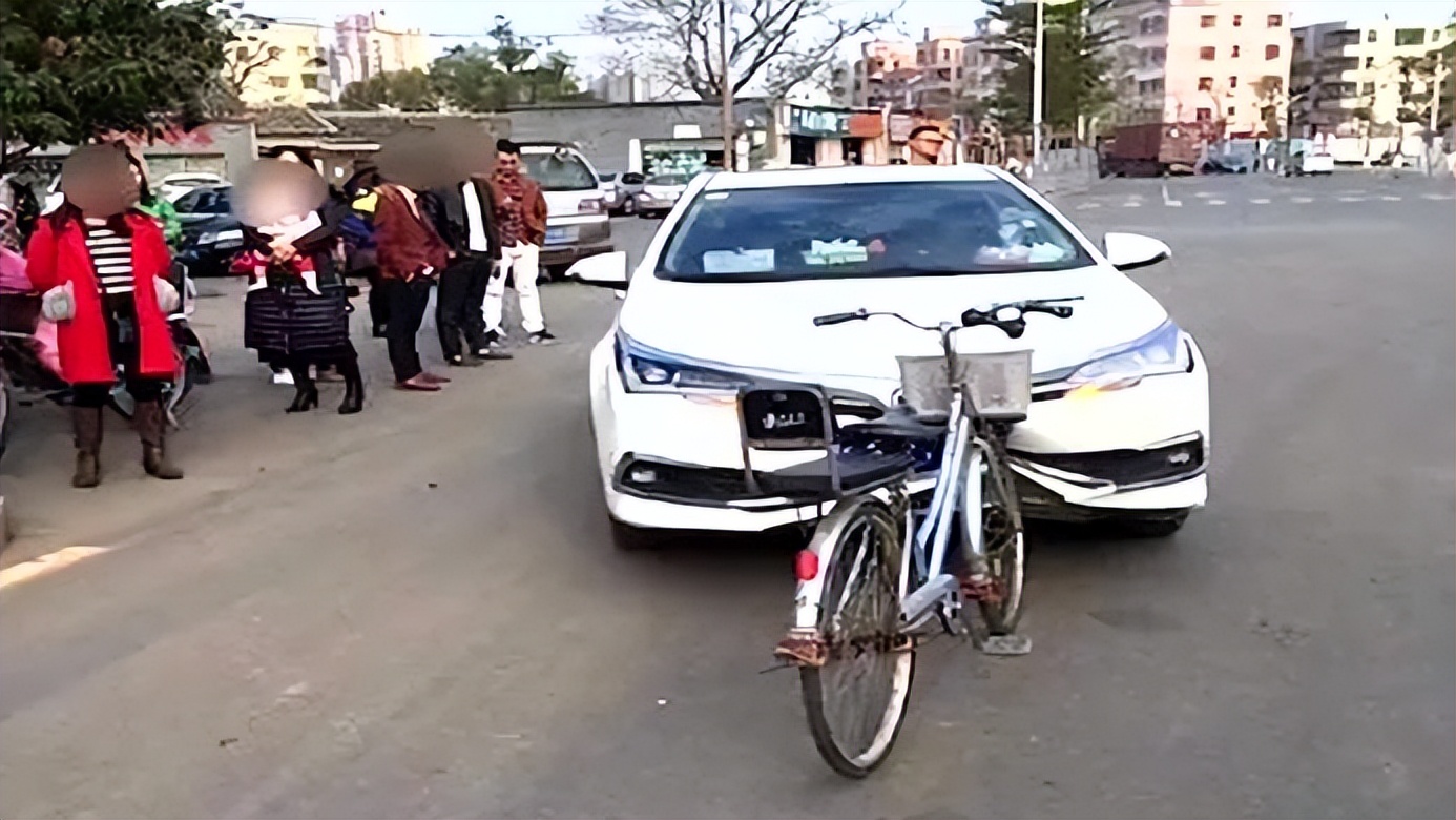 让出轨的人见识下厉害_红旗检阅车通过视频_