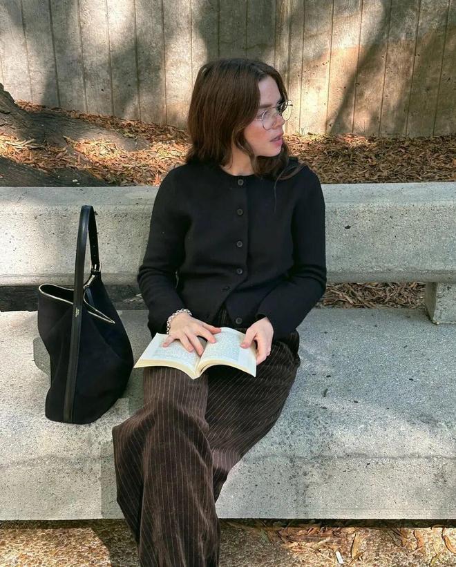 _灰色裤子配棕色上衣好看吗_灰棕色裤子