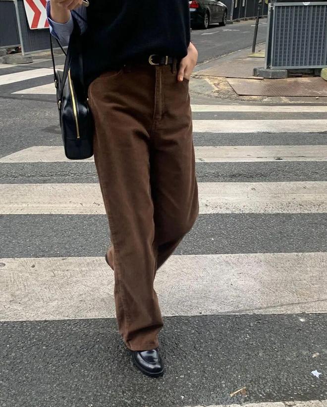 _灰棕色裤子_灰色裤子配棕色上衣好看吗