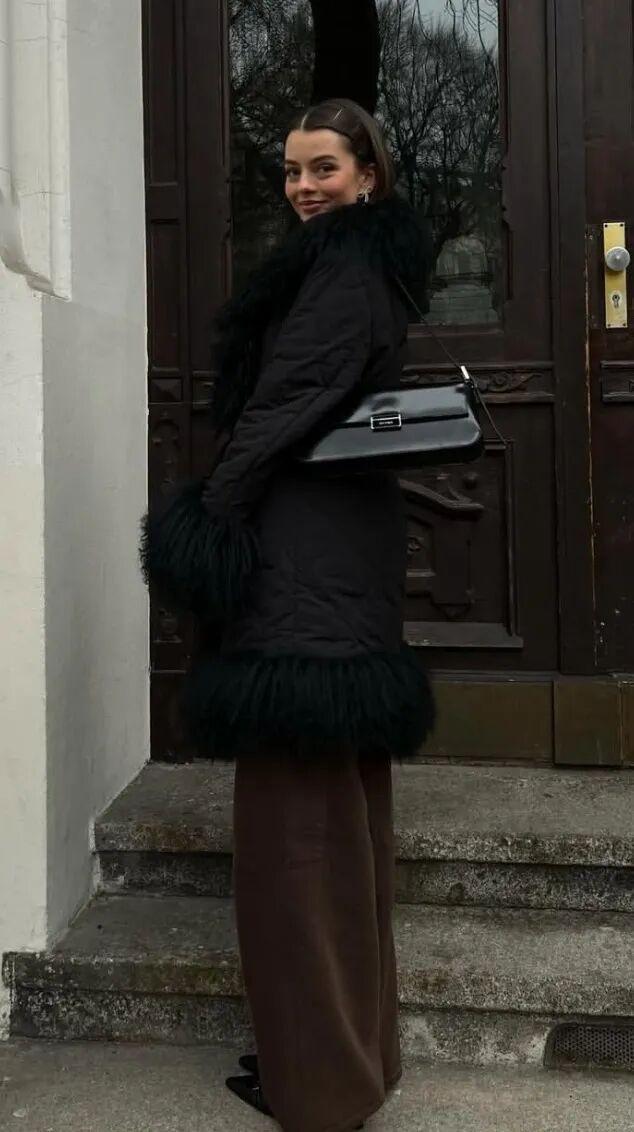 灰色裤子配棕色上衣好看吗_灰棕色裤子_