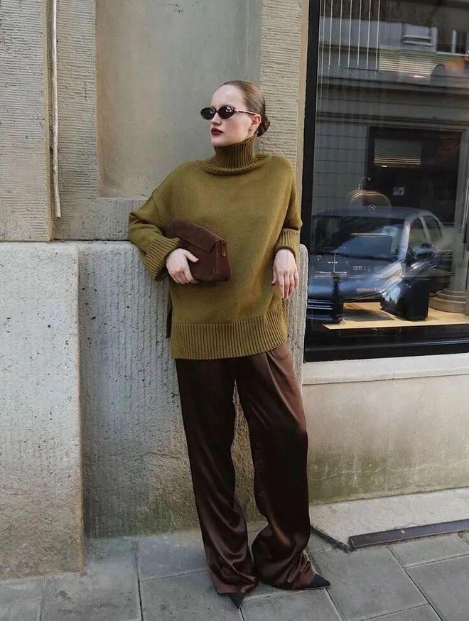 灰棕色裤子_灰色裤子配棕色上衣好看吗_