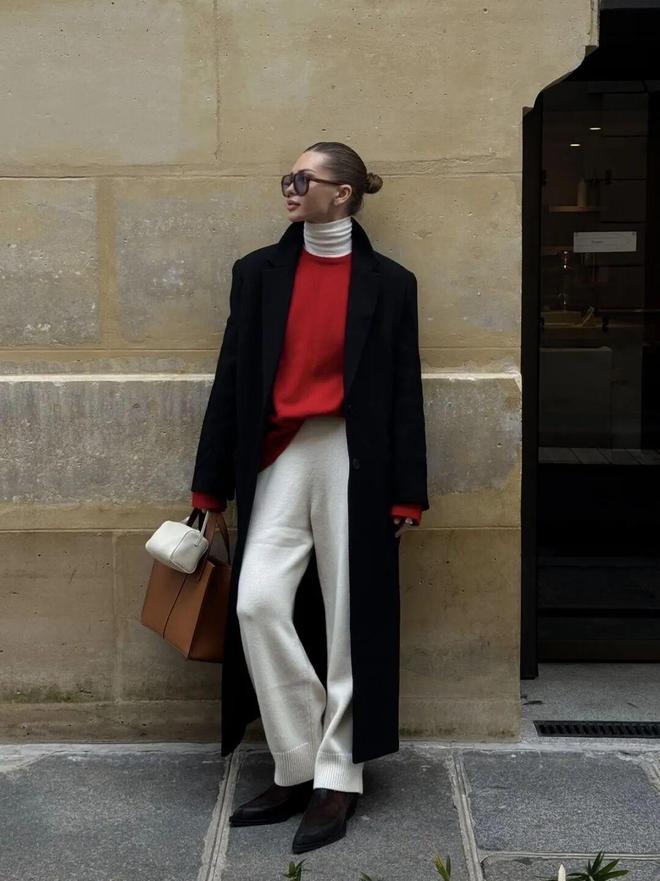 _穿红色配什么颜色好看_2020年流行红色衣服吗