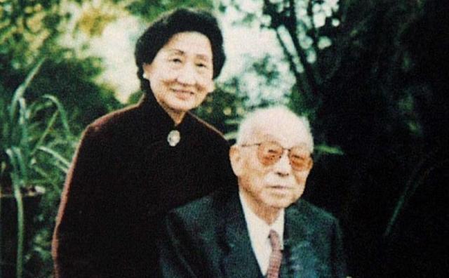 老外在故宫拍老照片__老外游故宫视频