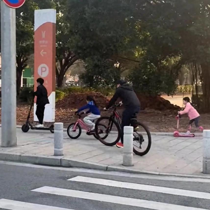 _奶奶带娃和外婆带娃谁更加好_妈妈带娃和奶奶带娃