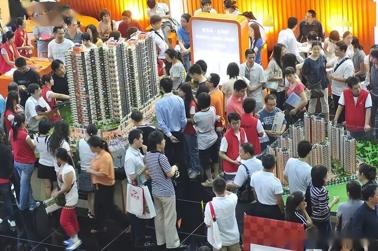 诈骗13.9亿、金条茅台垫桌腿，王丽坤"豪门"成噩梦 ，刘涛深受其害__诈骗13.9亿、金条茅台垫桌腿，王丽坤"豪门"成噩梦 ，刘涛深受其害