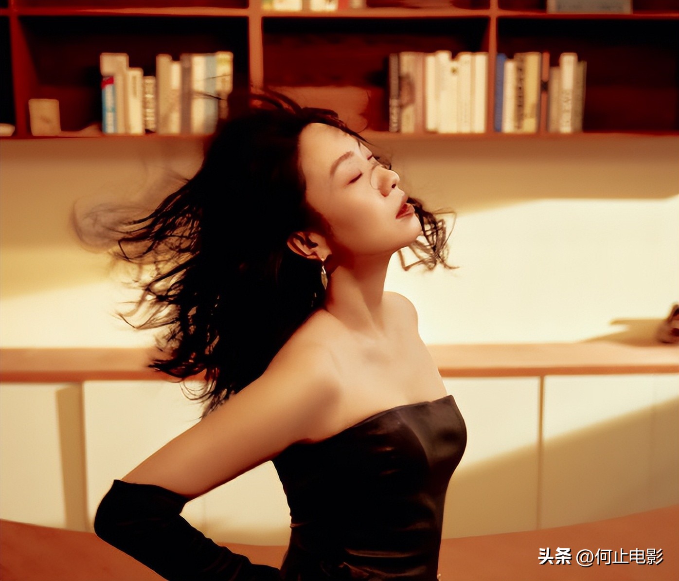 她是《老舅》中的舅妈，人到中年又火一次，老公是名导儿子叫满意_她是《老舅》中的舅妈，人到中年又火一次，老公是名导儿子叫满意_