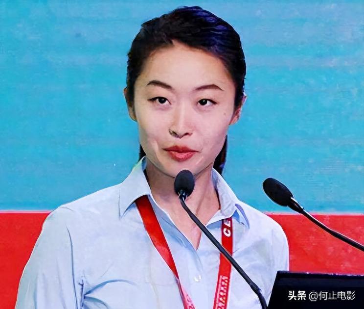 父亲身价亿万，母亲央视名嘴敬一丹，她嫁英国老公扎根农村做公益_父亲身价亿万，母亲央视名嘴敬一丹，她嫁英国老公扎根农村做公益_