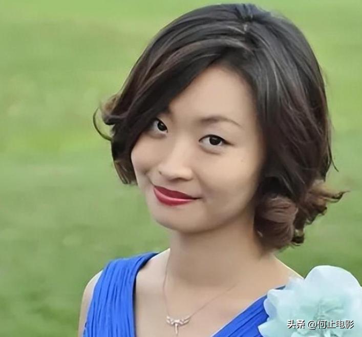 父亲身价亿万，母亲央视名嘴敬一丹，她嫁英国老公扎根农村做公益__父亲身价亿万，母亲央视名嘴敬一丹，她嫁英国老公扎根农村做公益