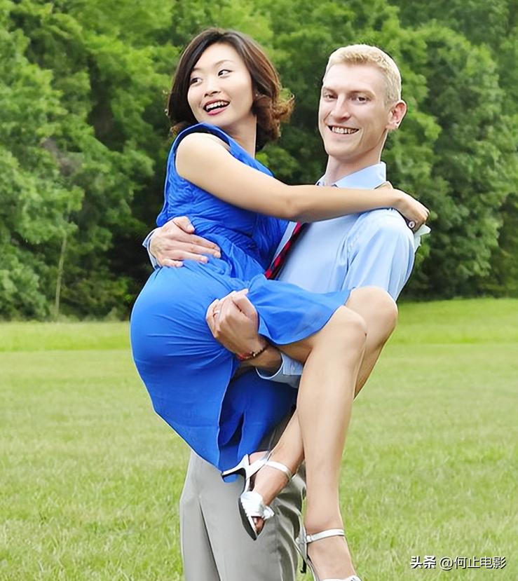 _父亲身价亿万，母亲央视名嘴敬一丹，她嫁英国老公扎根农村做公益_父亲身价亿万，母亲央视名嘴敬一丹，她嫁英国老公扎根农村做公益