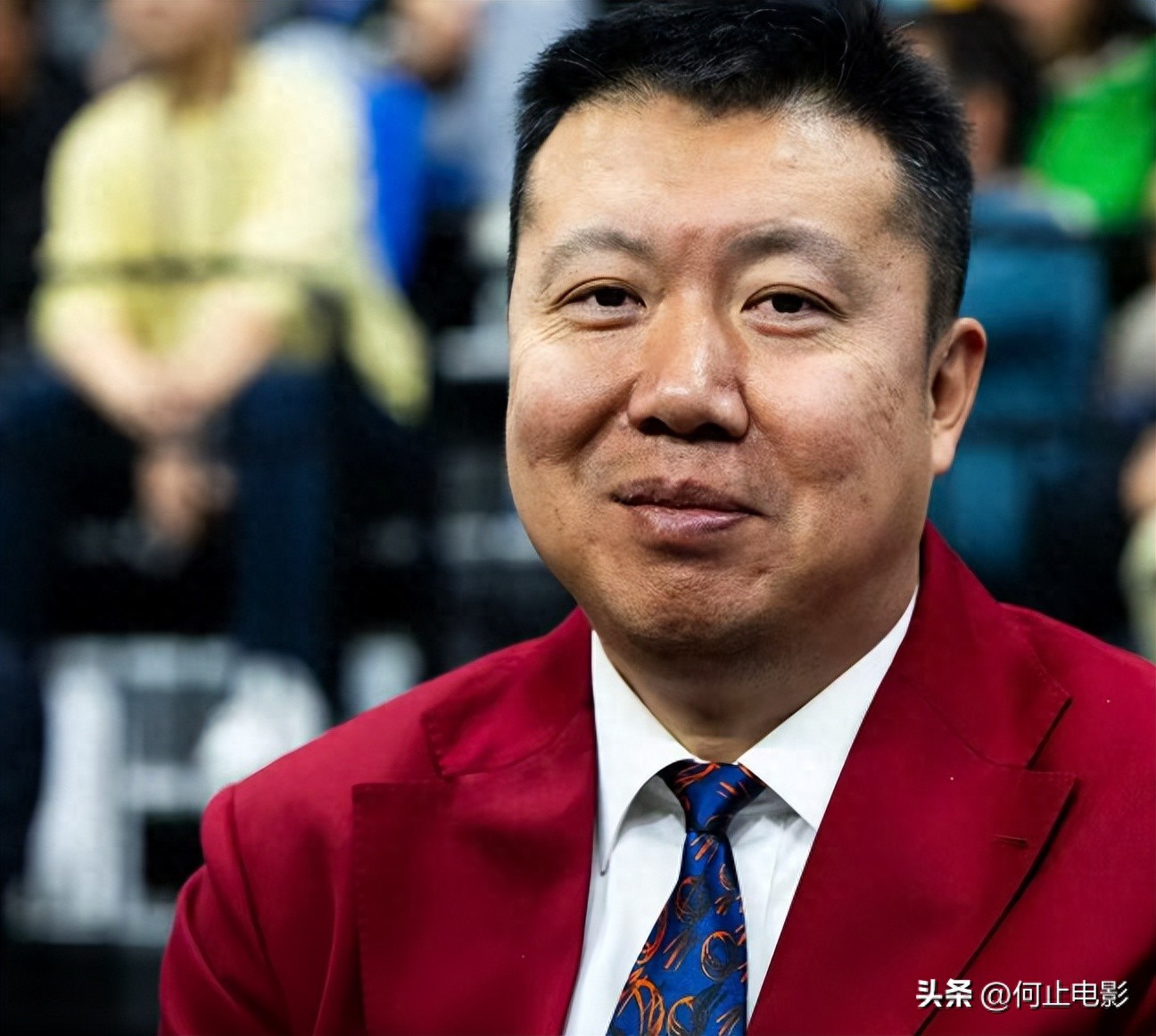 她是知名90后主持人，嫁篮球巨星儿女双全，继子与亲儿子相差20岁__她是知名90后主持人，嫁篮球巨星儿女双全，继子与亲儿子相差20岁