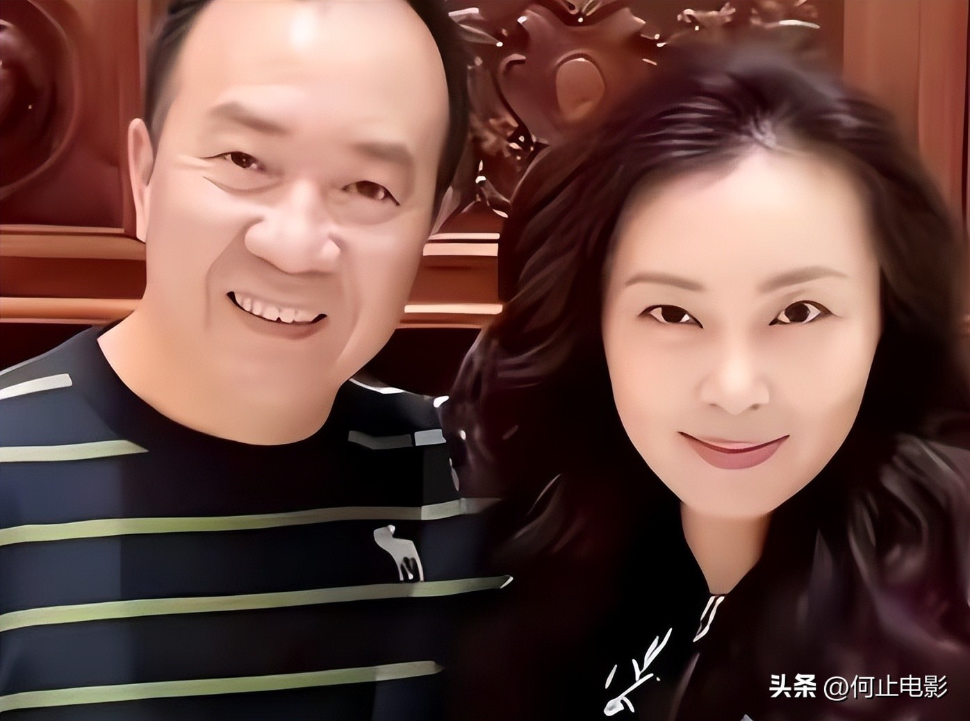 戴侯耀文_侯耀文的妻子照片_