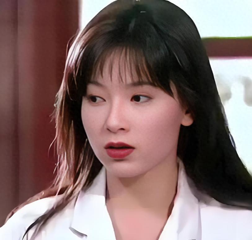 _从“最美郭芙”到疯批“豪门荡妇”，她是如何把一手好牌打烂的？_从“最美郭芙”到疯批“豪门荡妇”，她是如何把一手好牌打烂的？