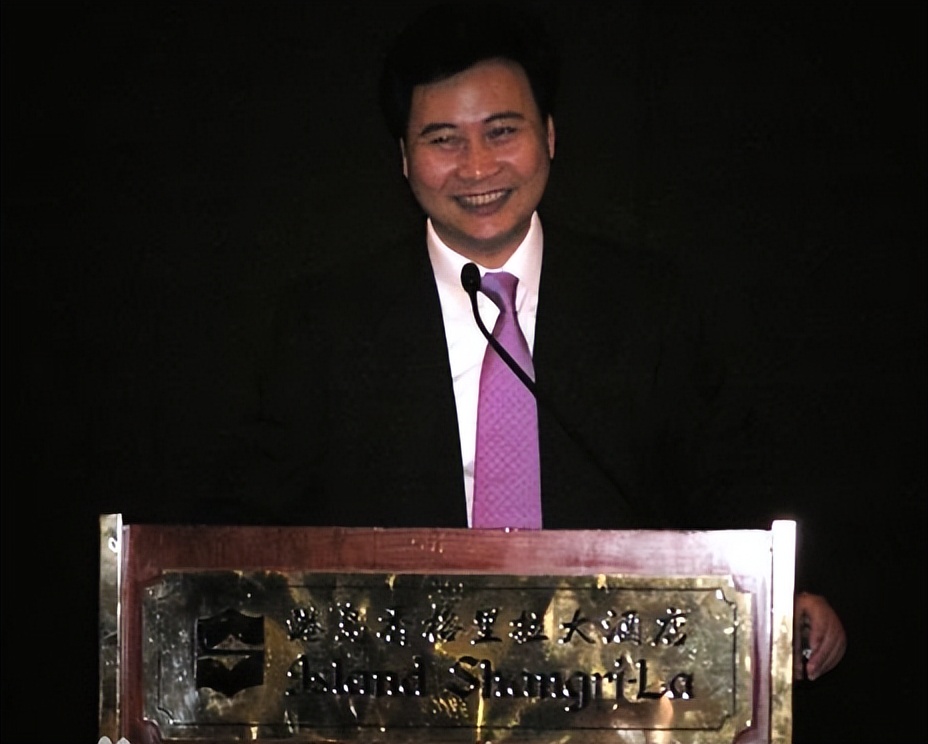 从“最美郭芙”到疯批“豪门荡妇”，她是如何把一手好牌打烂的？_从“最美郭芙”到疯批“豪门荡妇”，她是如何把一手好牌打烂的？_