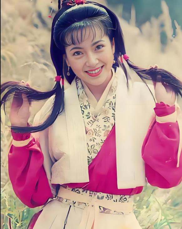 从“最美郭芙”到疯批“豪门荡妇”，她是如何把一手好牌打烂的？__从“最美郭芙”到疯批“豪门荡妇”，她是如何把一手好牌打烂的？