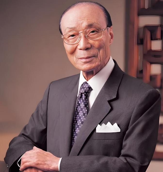 从“最美郭芙”到疯批“豪门荡妇”，她是如何把一手好牌打烂的？__从“最美郭芙”到疯批“豪门荡妇”，她是如何把一手好牌打烂的？