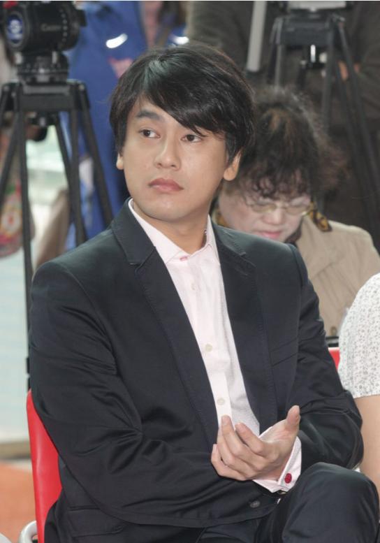 五月天阿信全名叫什么__五月天阿信ig互动