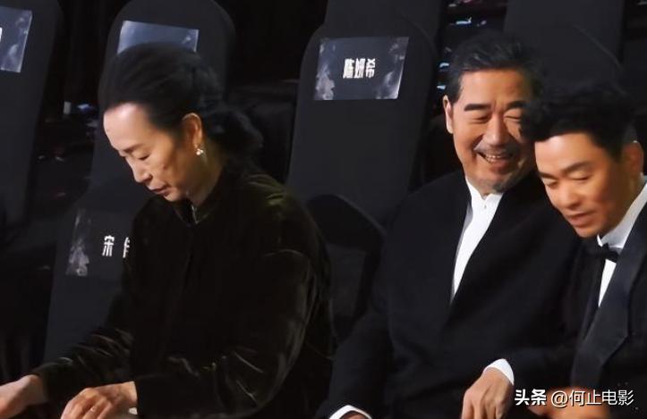 孩子父亲真相大白后,这一夜奚美娟落寞呆坐,往日口碑再也回不去_孩子父亲真相大白后,这一夜奚美娟落寞呆坐,往日口碑再也回不去_