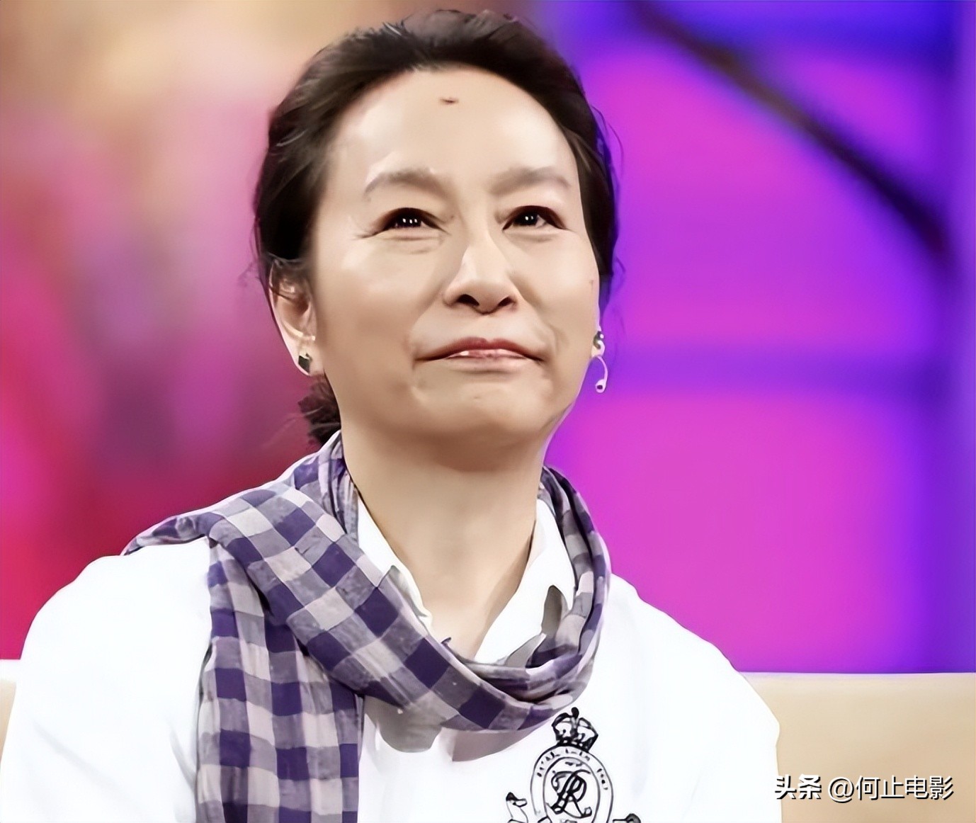 孩子父亲真相大白后,这一夜奚美娟落寞呆坐,往日口碑再也回不去__孩子父亲真相大白后,这一夜奚美娟落寞呆坐,往日口碑再也回不去