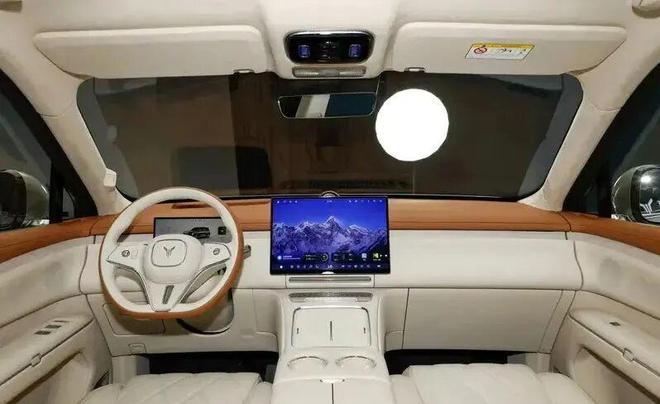 _岚图泰山12月29日交付，奢华气场不输劳斯莱斯库里南，仅售37.99万_岚图泰山12月29日交付，奢华气场不输劳斯莱斯库里南，仅售37.99万