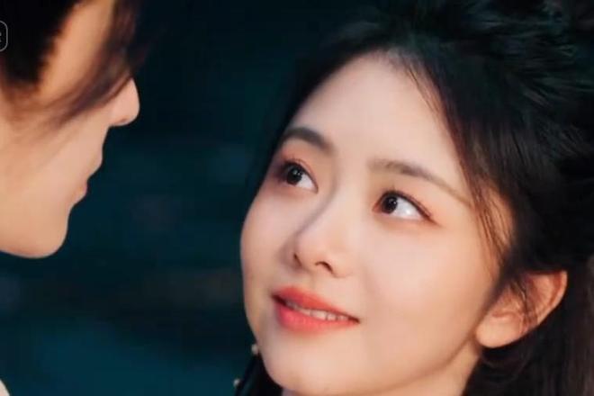 《逍遥》首播即爆，“新华网”点评字字珠玑，说到观众心坎里__《逍遥》首播即爆，“新华网”点评字字珠玑，说到观众心坎里