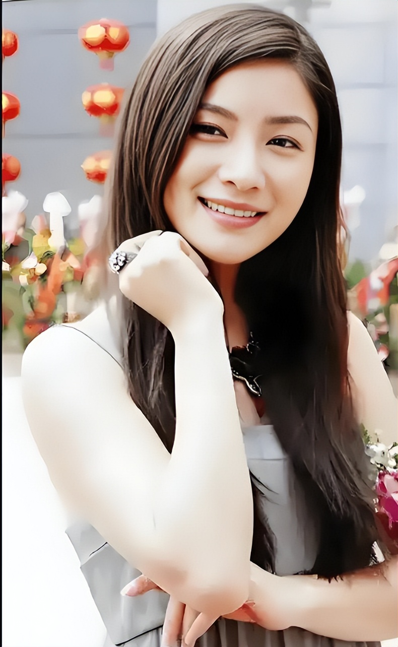 _类似贵女女配求上位_清纯主持人