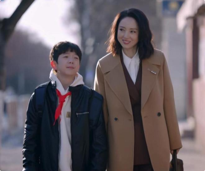 央视《不期而遇的生活》首播，实力派演员演技惊艳，董璇抽到王炸__央视《不期而遇的生活》首播，实力派演员演技惊艳，董璇抽到王炸