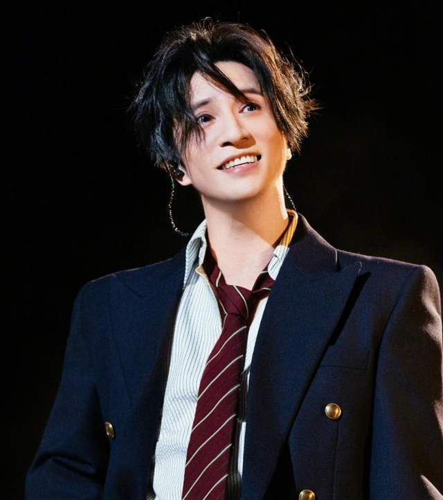 薛之谦林俊杰谁更火_薛之谦和林俊杰_