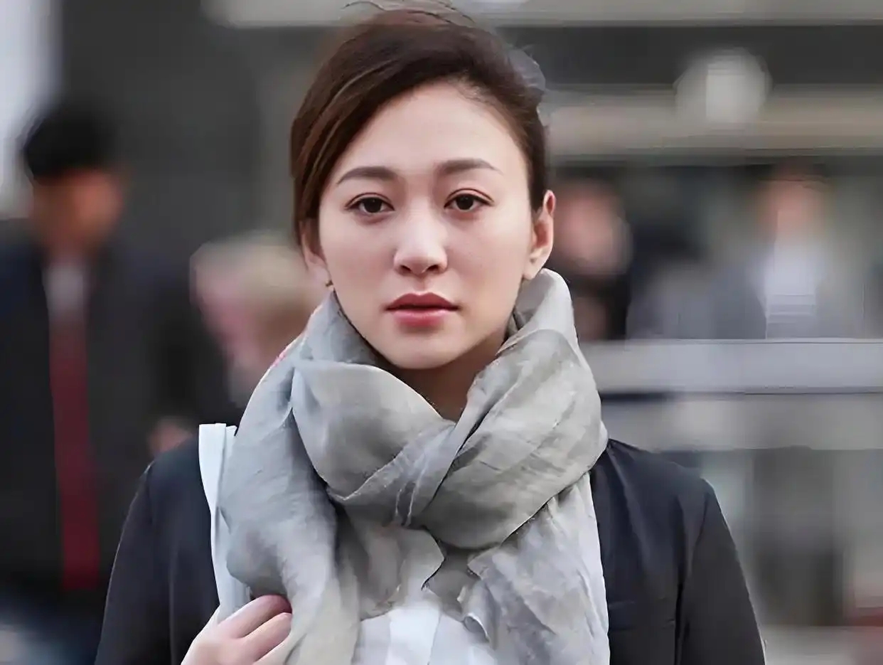 _李小冉闺蜜谢娜_李小冉闺蜜团