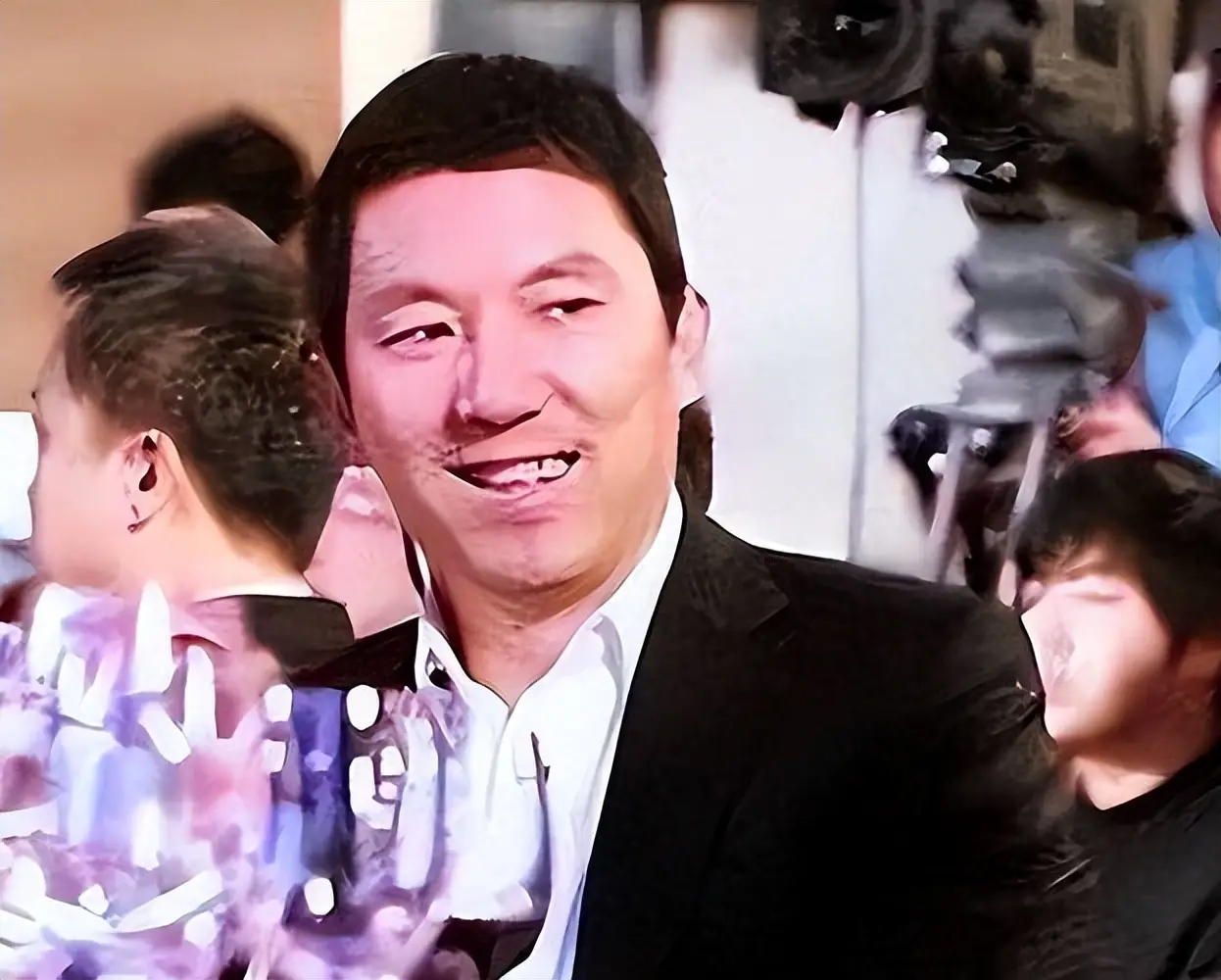 李小冉闺蜜团_李小冉闺蜜谢娜_