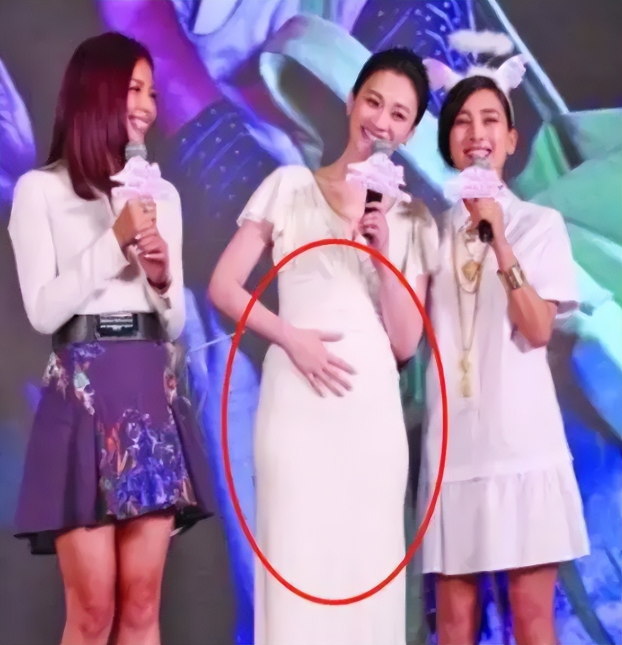 李小冉闺蜜谢娜__李小冉闺蜜团