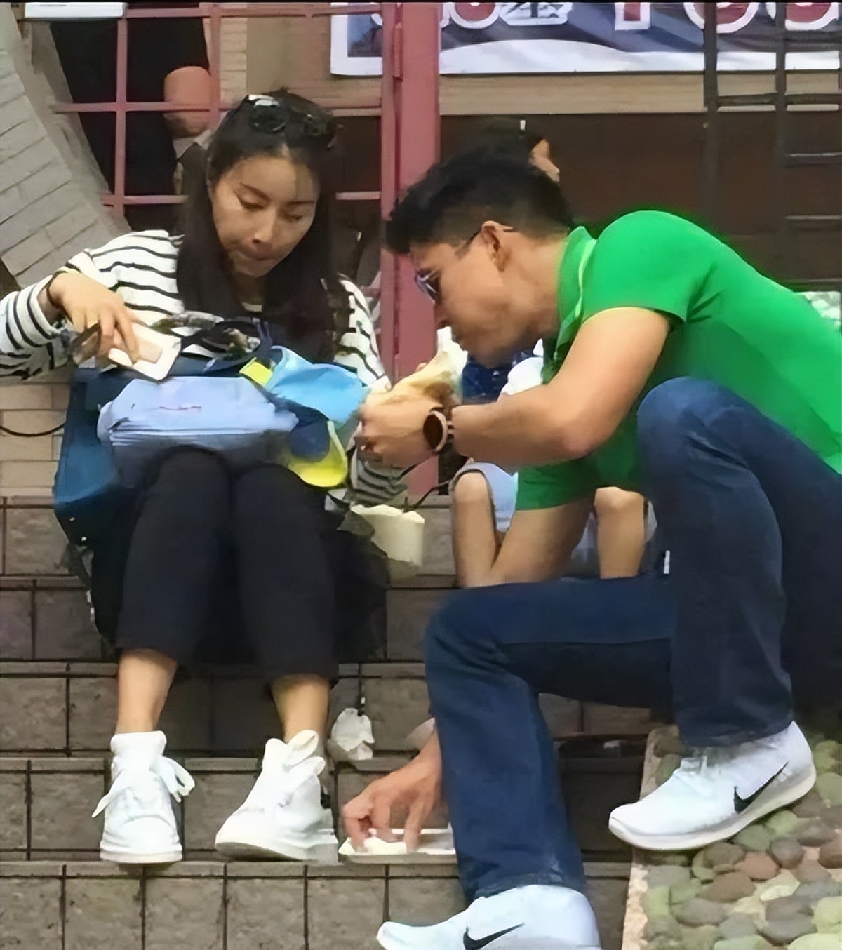 娶妻旺三代！44岁郭晶晶再次官宣喜讯，让霍震霆和香港豪门沉默了_娶妻旺三代！44岁郭晶晶再次官宣喜讯，让霍震霆和香港豪门沉默了_