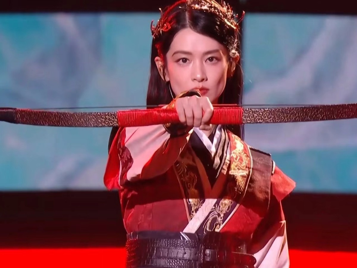 孟子义杨幂_杨幂2015参加那个跨年晚会_