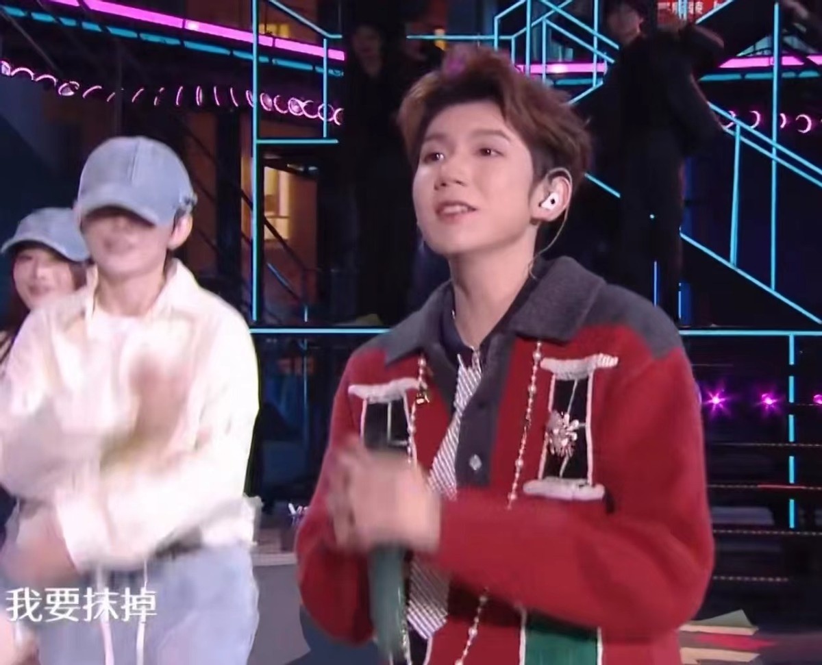 _杨幂2015参加那个跨年晚会_孟子义杨幂