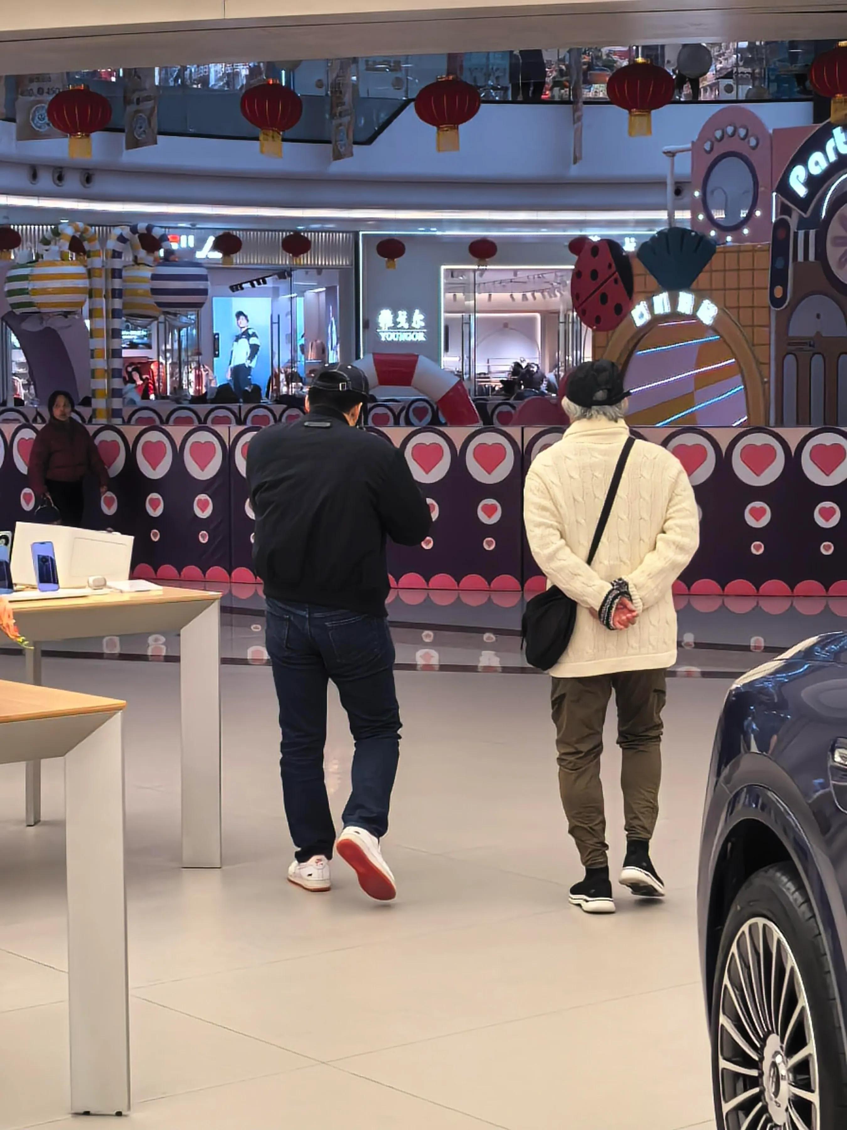 郭晶晶祖孙三代同框_郭晶晶的爷爷奶奶_