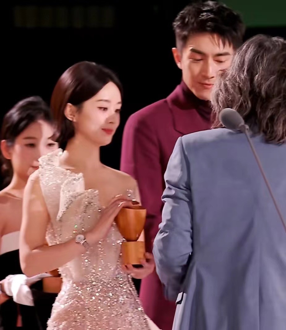 赵丽颖为林更新宣传新剧__赵丽颖林更新在一起过吗