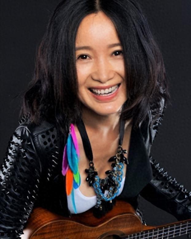 朝鲜女兵退伍无人敢娶_春晚强行感动_