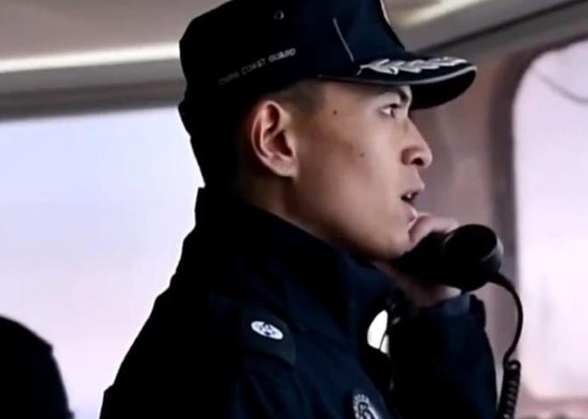 两岸舰艇发生对峙,所有舰艇摘除炮衣,台军方已下令,可采取措施__舰对岸导弹