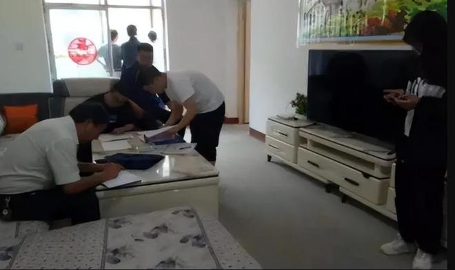 “不给6套房加1个亿，不搬”，钉子户张新国坚守14年，终败给现实__“不给6套房加1个亿，不搬”，钉子户张新国坚守14年，终败给现实