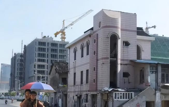 “不给6套房加1个亿，不搬”，钉子户张新国坚守14年，终败给现实_“不给6套房加1个亿，不搬”，钉子户张新国坚守14年，终败给现实_