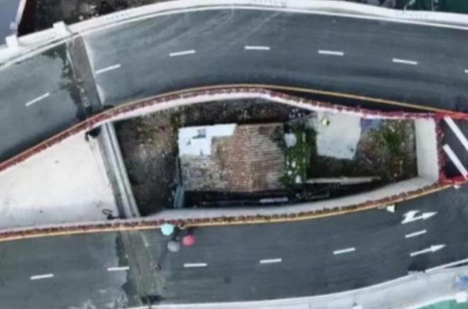 “不给6套房加1个亿，不搬”，钉子户张新国坚守14年，终败给现实__“不给6套房加1个亿，不搬”，钉子户张新国坚守14年，终败给现实