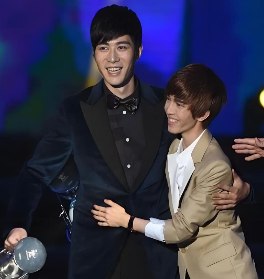 演员陈学冬：11部作品被下架，两年4次手术，今35岁生活无法自理__演员陈学冬：11部作品被下架，两年4次手术，今35岁生活无法自理