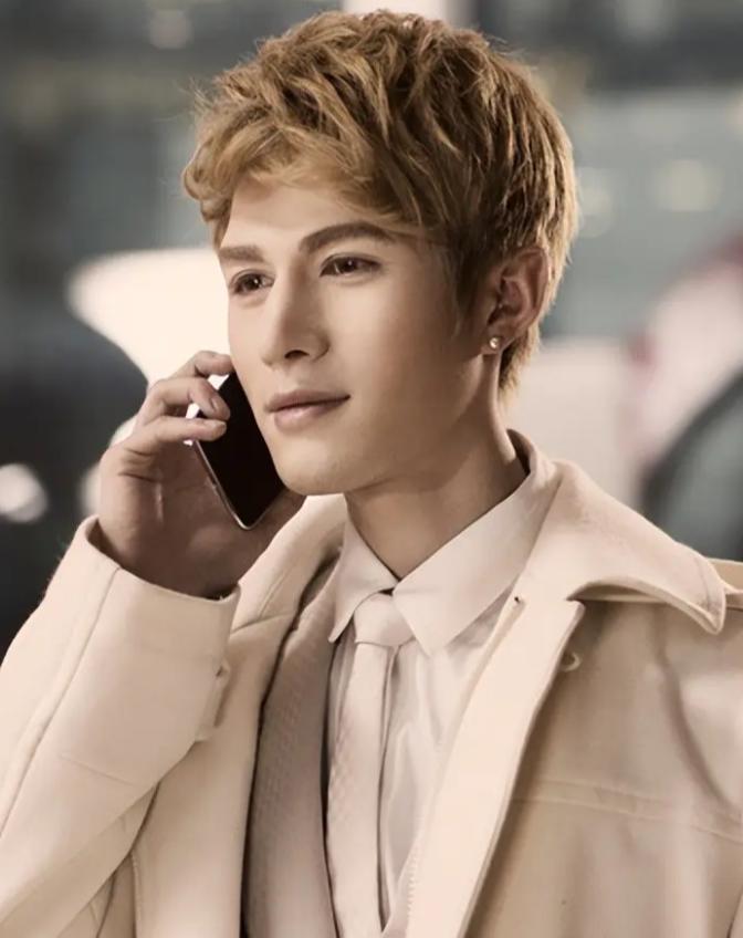 演员陈学冬：11部作品被下架，两年4次手术，今35岁生活无法自理__演员陈学冬：11部作品被下架，两年4次手术，今35岁生活无法自理