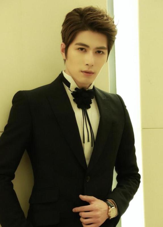 _演员陈学冬：11部作品被下架，两年4次手术，今35岁生活无法自理_演员陈学冬：11部作品被下架，两年4次手术，今35岁生活无法自理