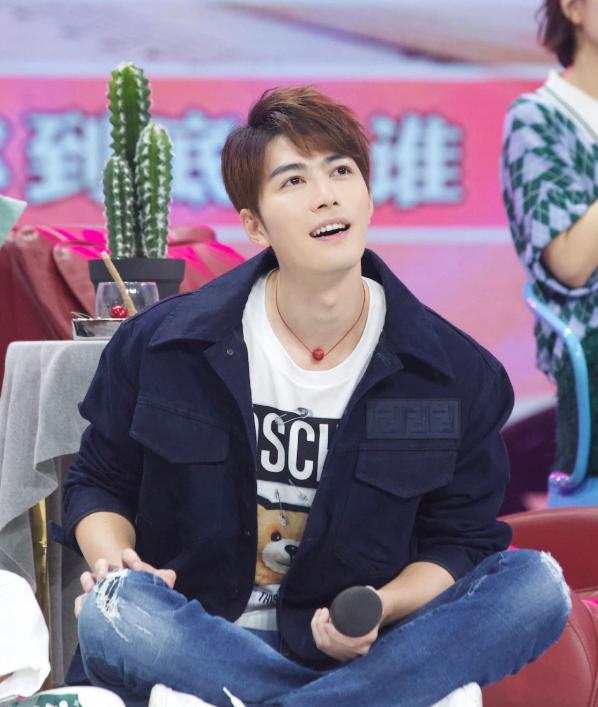 演员陈学冬：11部作品被下架，两年4次手术，今35岁生活无法自理__演员陈学冬：11部作品被下架，两年4次手术，今35岁生活无法自理