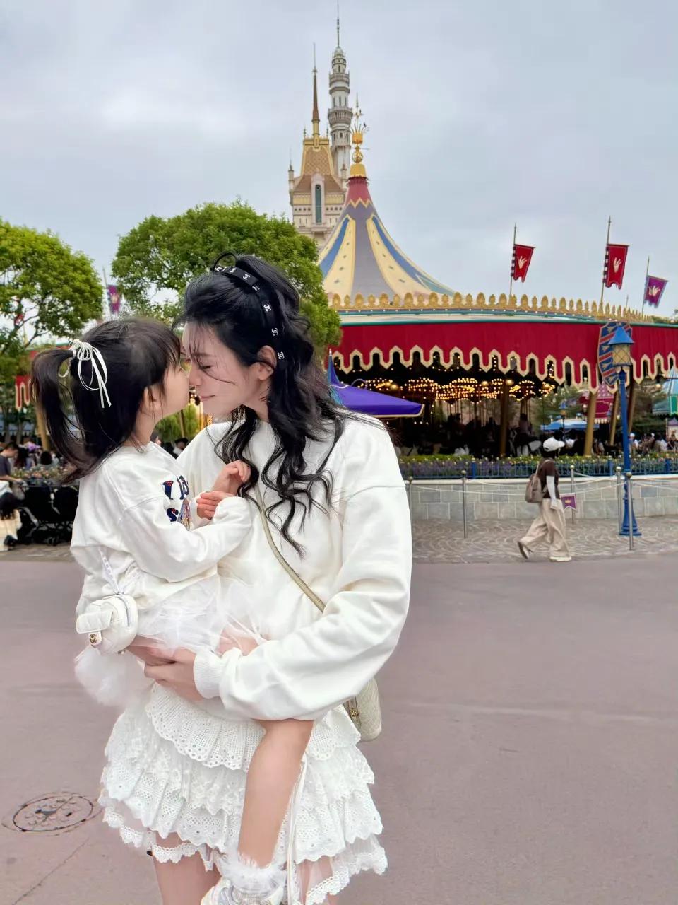 迪士尼小伙伴_迪士尼小姐姐视频_